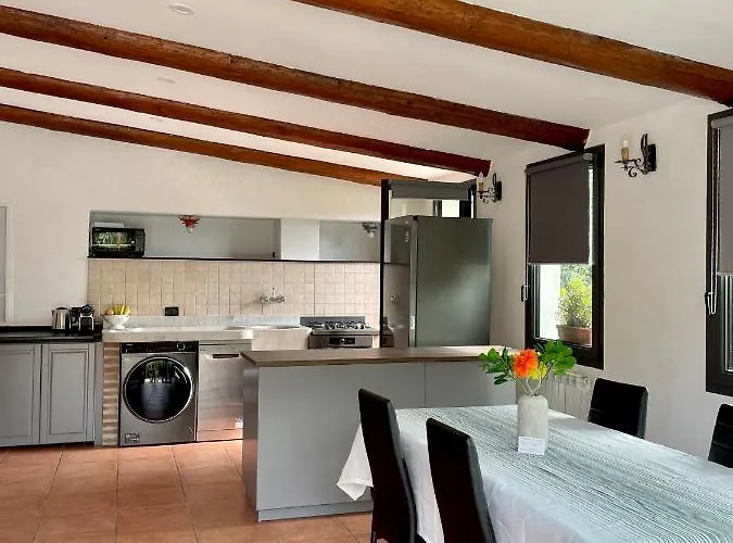 Apartment Rock House